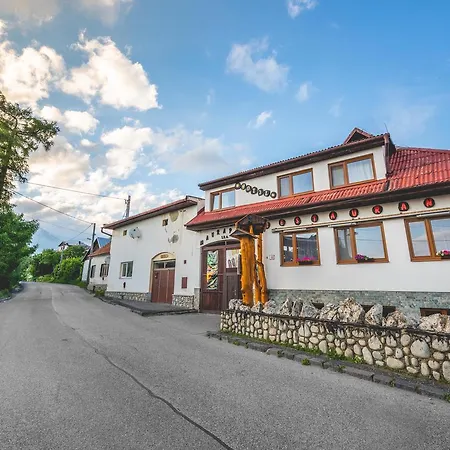 Tatrania 招待所 *